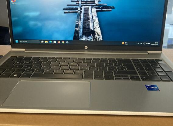 HP ProBook 450 G9 (i5 / 8GB / 512GB SSD / FHD)  frissen tisztítva, 6 hó GARANCIÁVAL!