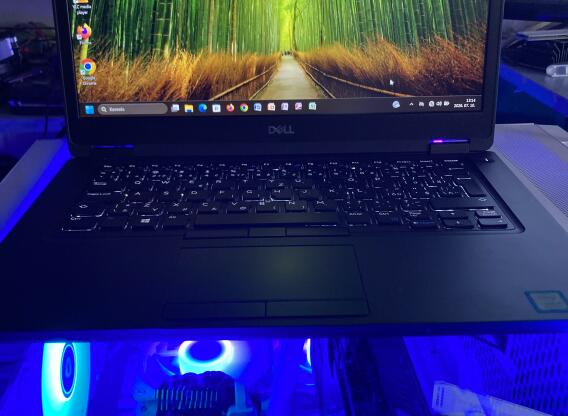 Dell Latitude: i5, 8GB RAM, 256GB SSD, jó akku, világító billentyű
