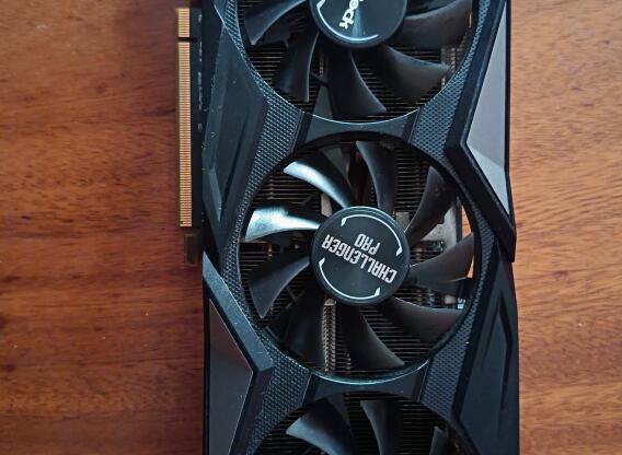 Eladó AMD Radeon Rx 5600 Xt videokártya